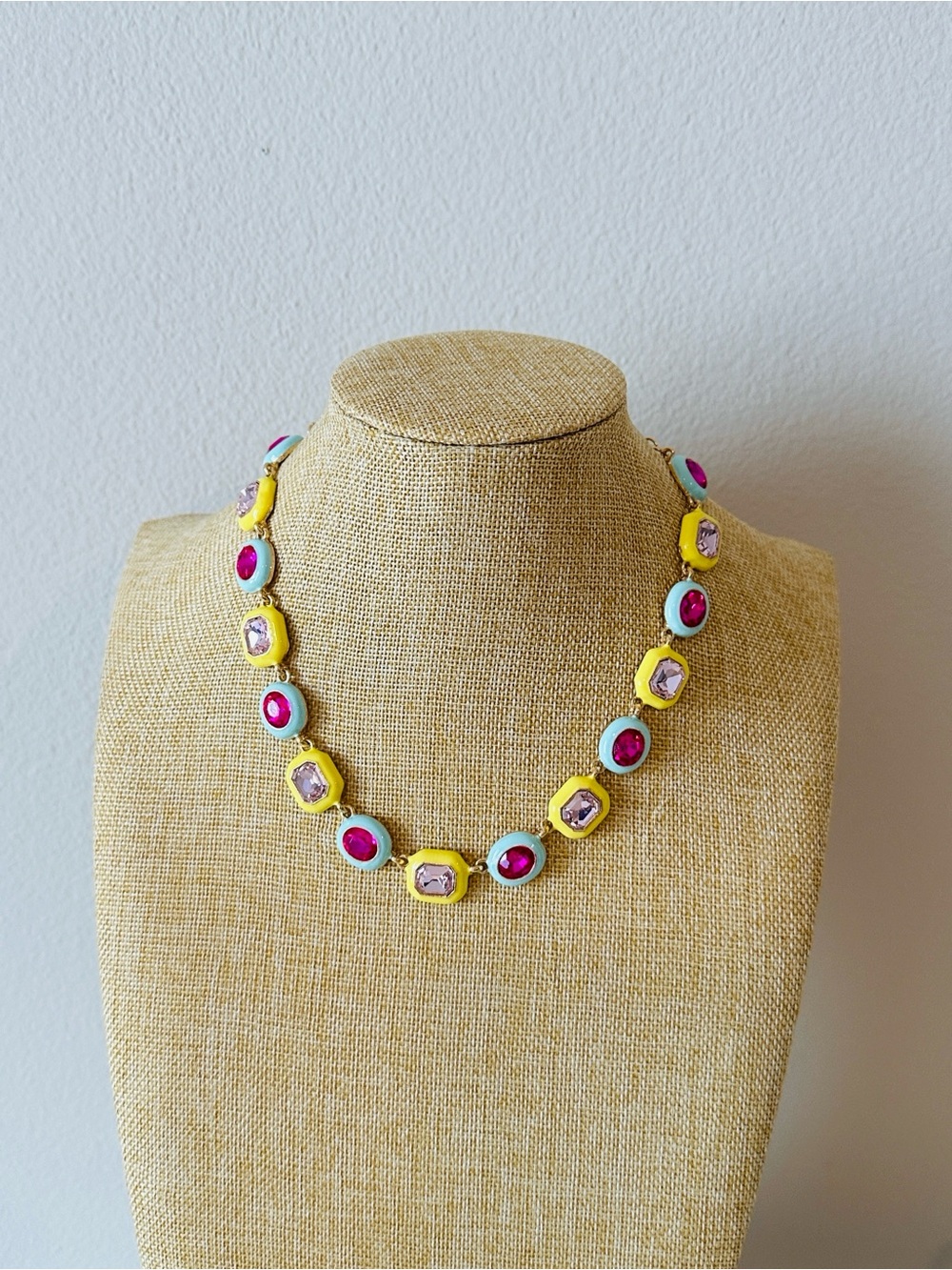 Fashion Jewelry Yellow and Pink Bezel Necklace with Aqua Accents